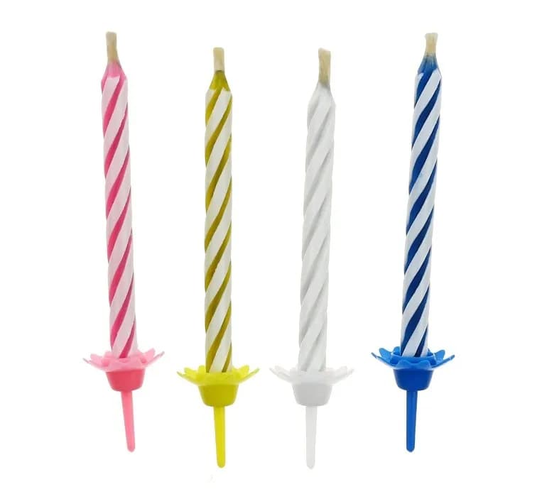 Świeczki na tort w niedzielę? Gdzie kupić i jak uratować imprezę!